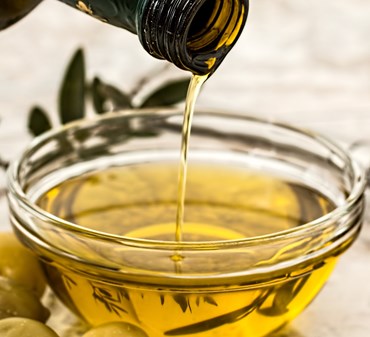 THE COOKING VERSATILITY OF LIGURIAN EXTRA VIRGIN OLIVE OIL